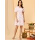 thumbnail image 4 of Vestido floral con volantes para mujer, cuello en V, manga corta abullonada, mini vestido escalonado blanco L, 4 of 6