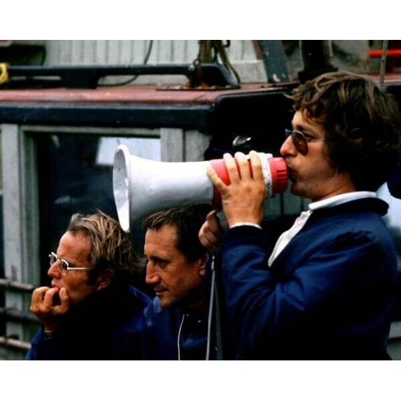 Jaws director Steven Spielberg talks thru megaphone Roy Scheider beside him 8x10