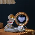 thumbnail image 1 of Bola de cristal 3D Astronauta Resina Decoración luminosa Regalo de Navidad Oficina Práctico Pequeño obsequio, 1 of 2