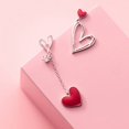 thumbnail image 2 of Nuevos pendientes coreanos asimétricos de corazón rojo para mujer, pendientes creativos de perlas de circón con borla ECG hueca, regalo de joyería de fiesta para niña Tan Jianjun unisex, 2 of 2