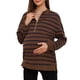 thumbnail image 1 of Blusa de maternidad INSPIRE CHIC para mujeres, camiseta de algodón con cuello simulado, media cremallera, mangas largas, con abertura lateral, cuello de tortuga a rayas, embarazo, color marrón, 1 of 6