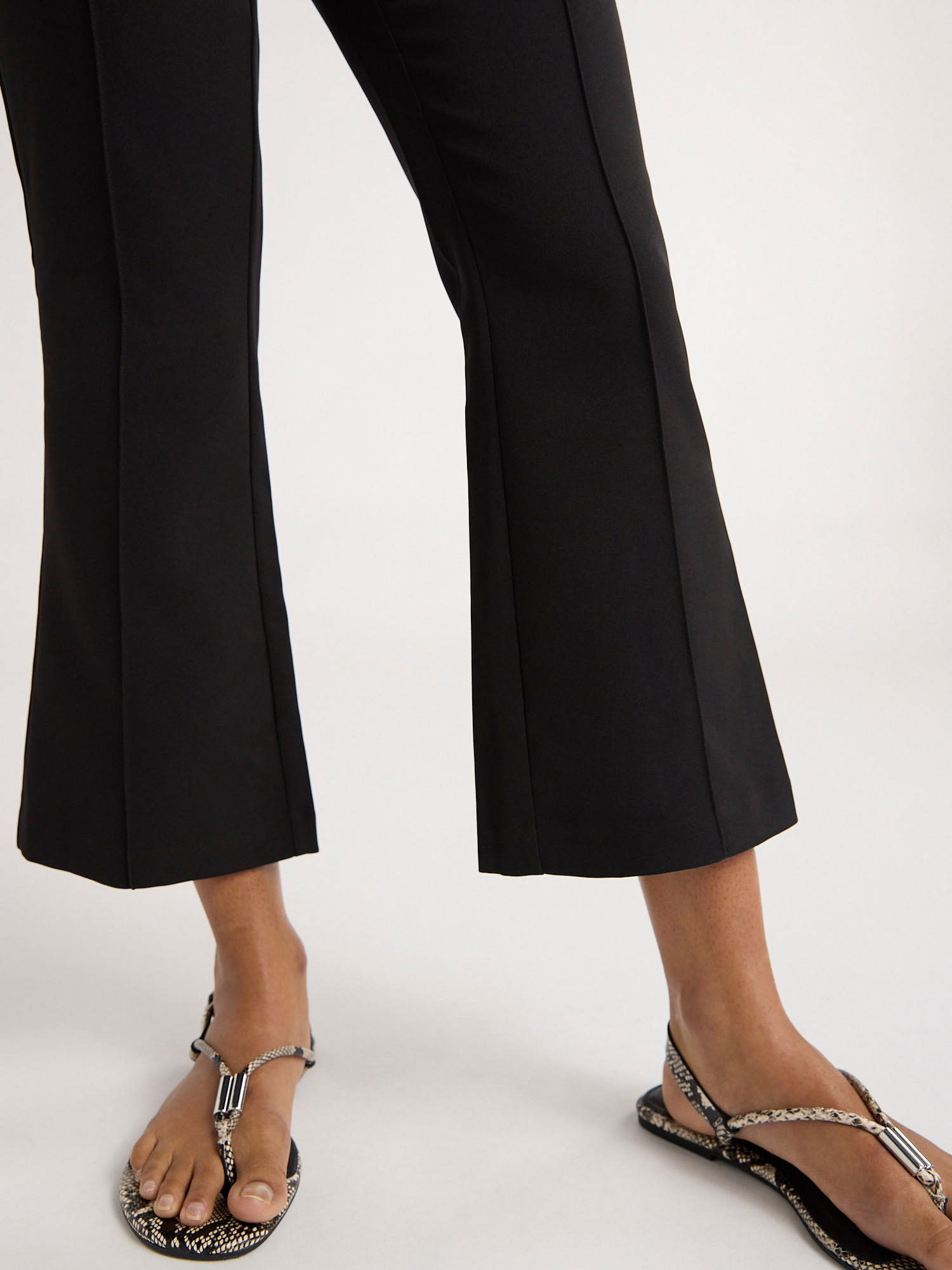 Scoop Women's Ultimate Cropped High Waisted Flare Trouser Suit Pants, 26’’ Inseam, Sizes 0-18