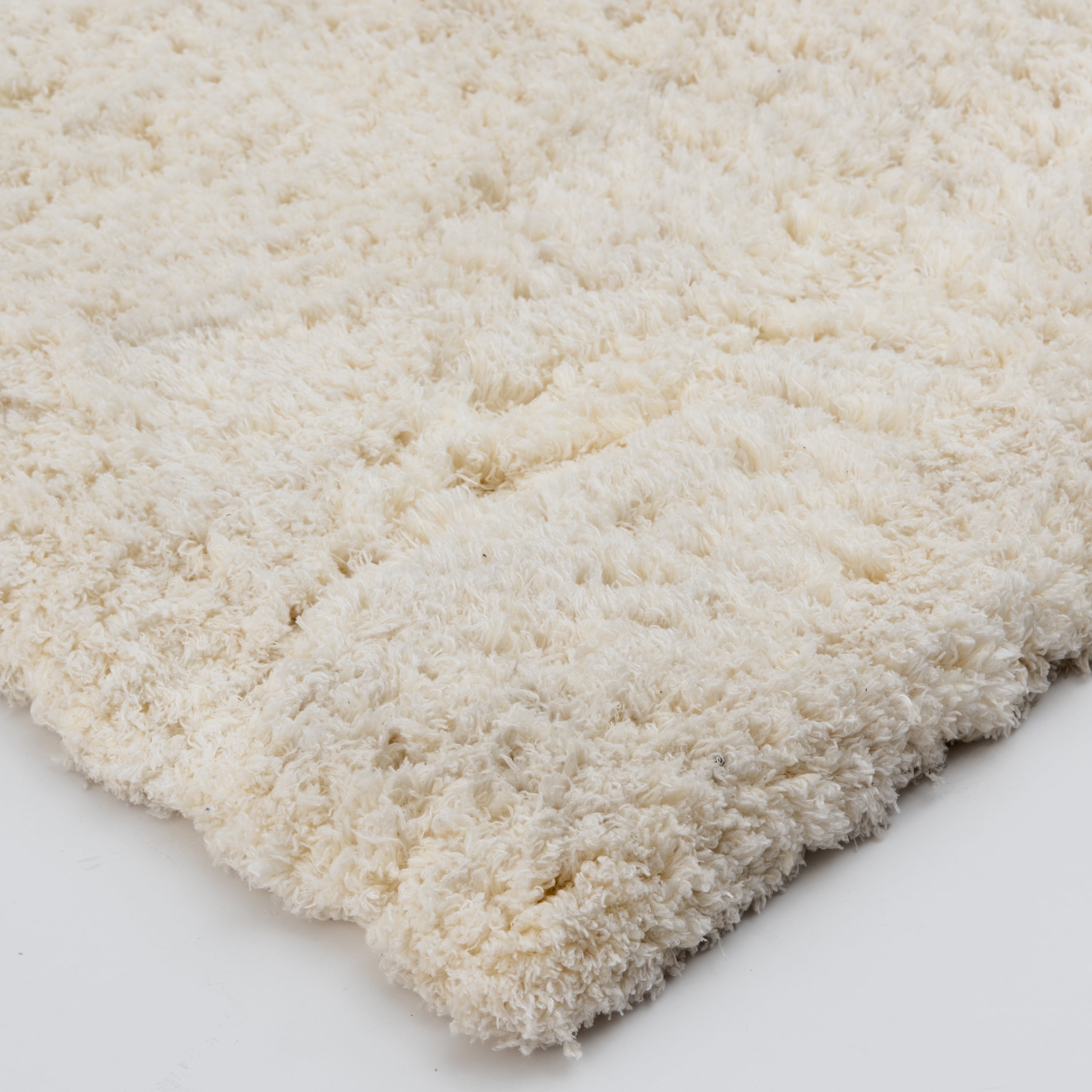 Better Homes & Gardens Vanilla Dream Cottonball Polyester Shag Rug, Multiple Sizes