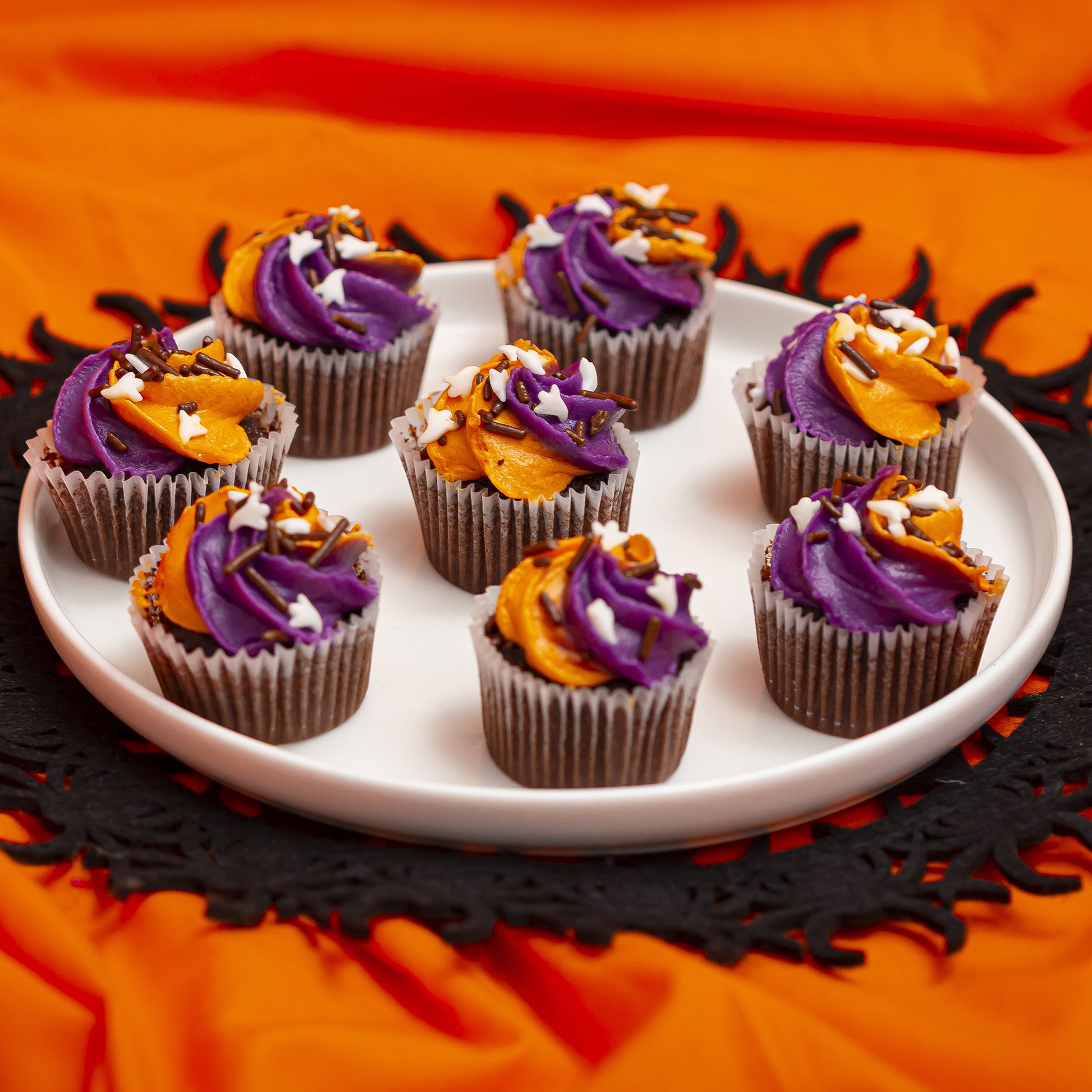 Freshness Guaranteed Halloween Mini Chocolate Cupcakes, 10 oz, 12 Count
