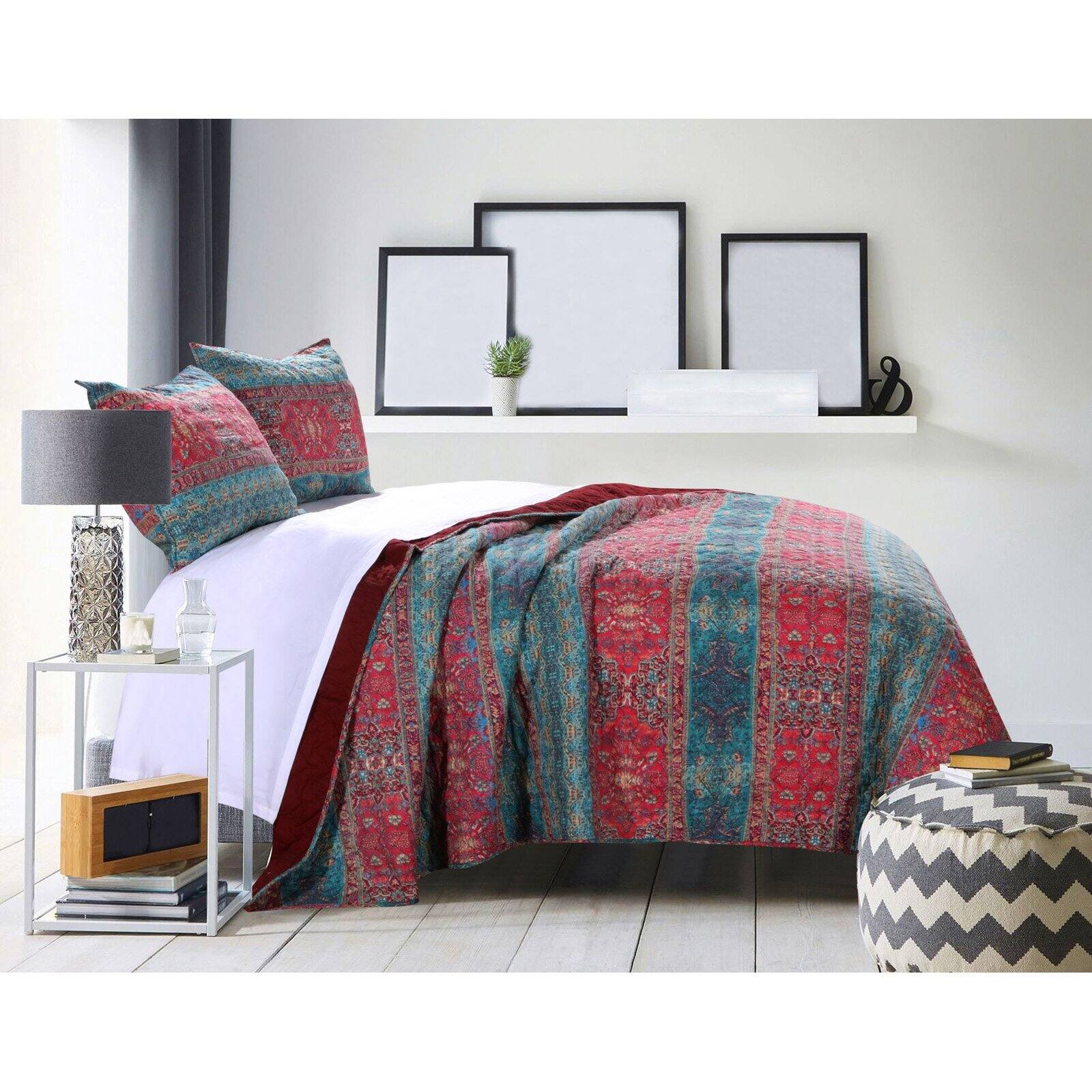 Dakota Damask Black Lightweight & Breathable Quilt With Edge-wrapping Strips