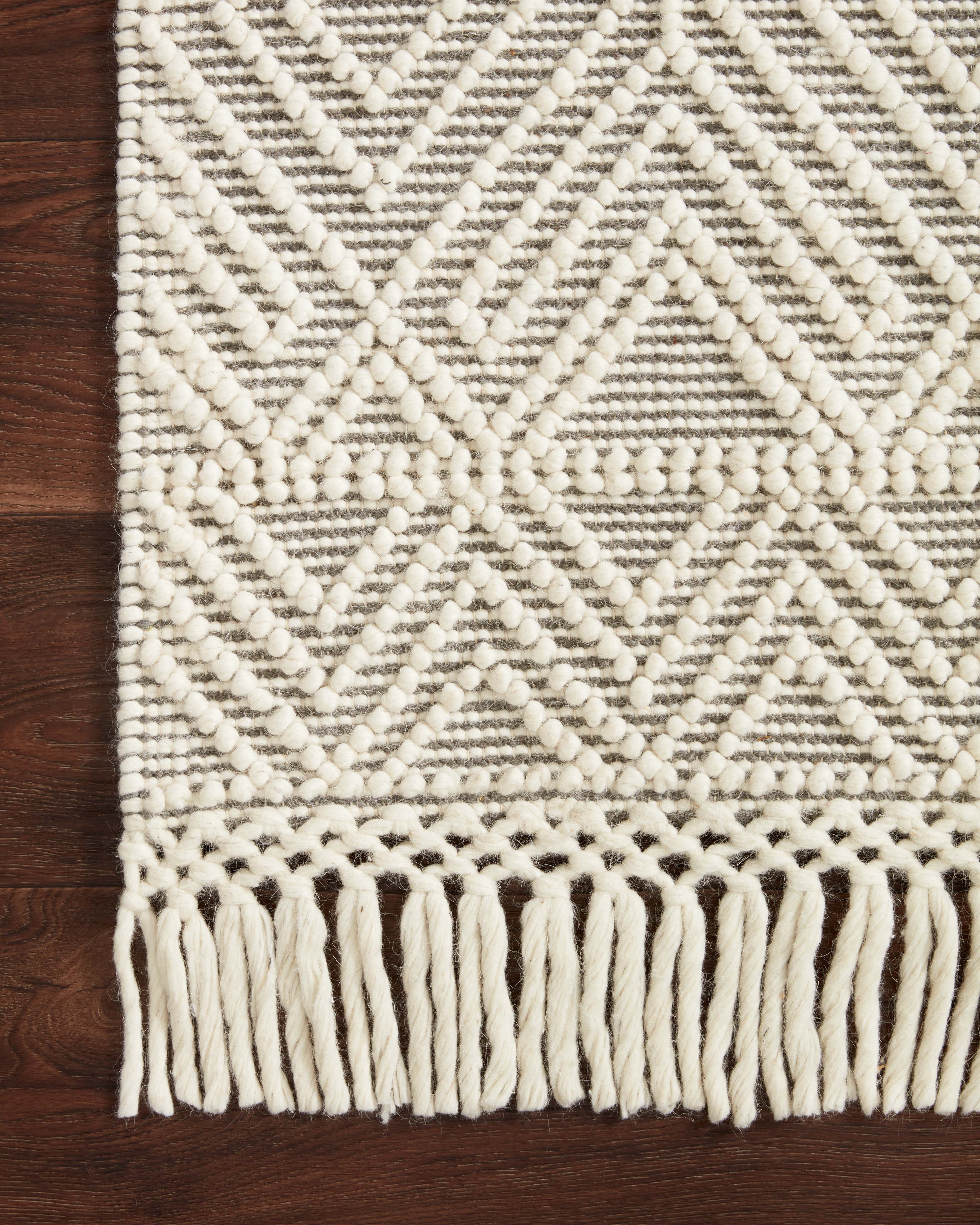 Loloi Noelle Ivory / Grey Geometric Area Rug 18" x 18" Sample