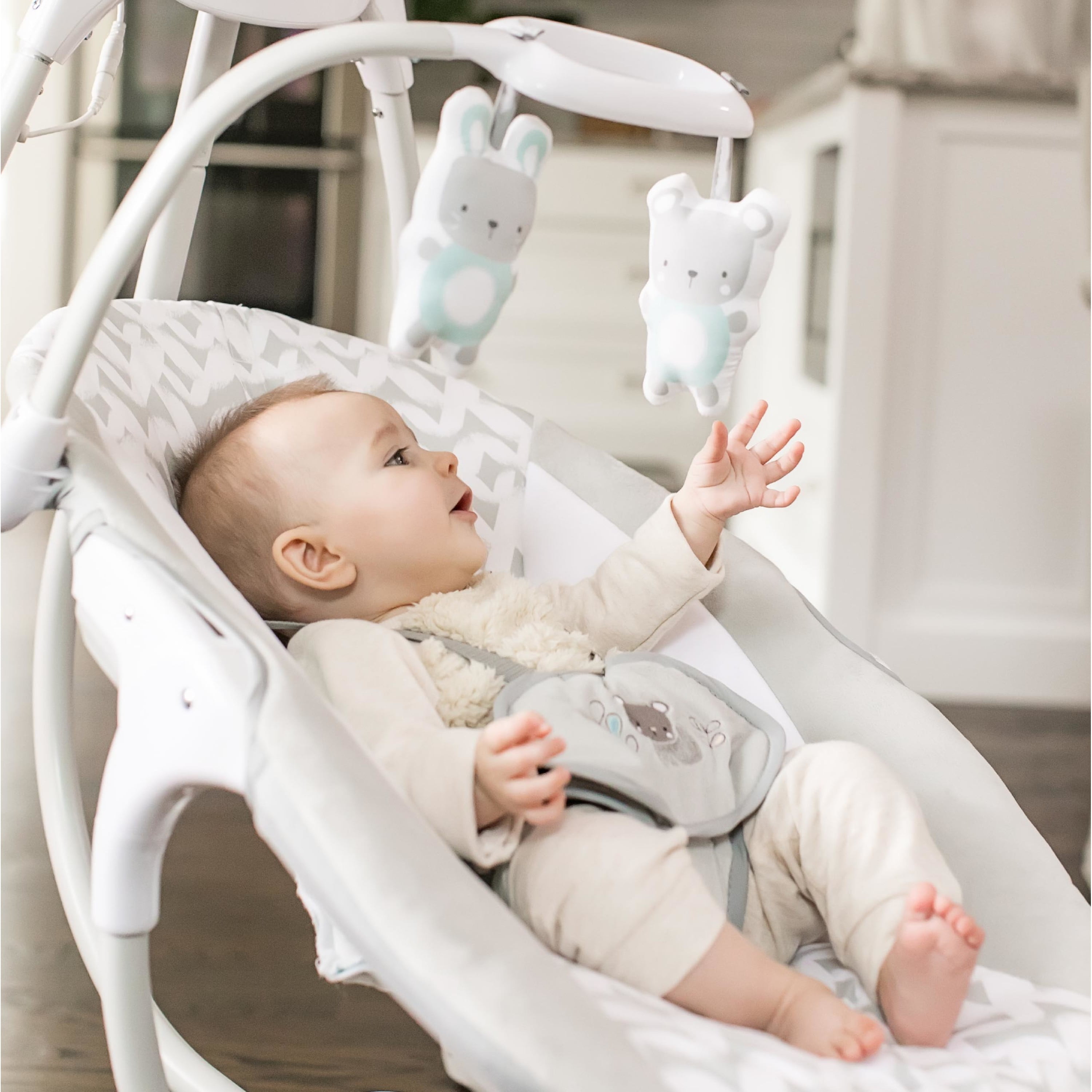 simple comfort cradling swing