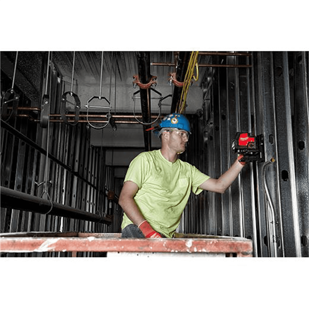Milwaukee Tool USB Rechargeable Green Cross Line & Plumb Points Laser