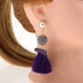 thumbnail image 3 of Pendientes de Borla Jinwen Bohemio con Perla Coral, 3 of 5
