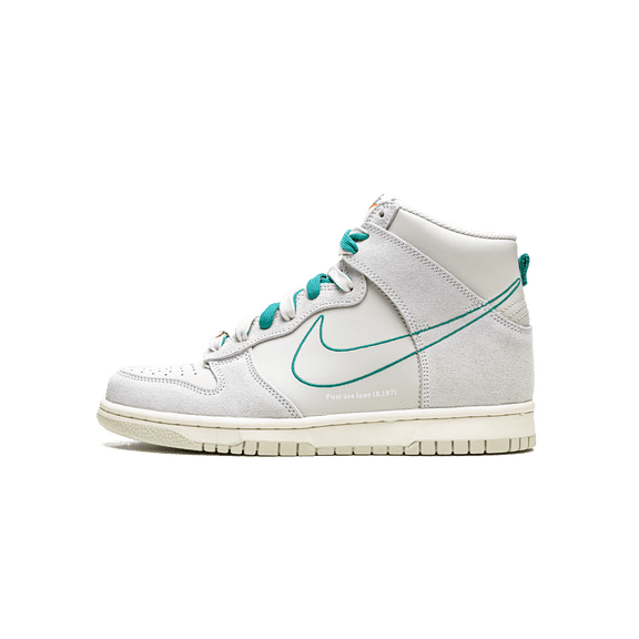 NIKE GRADE SCHOOL Dunk High SE GS "First Use - Green Noise" DD0733 001 DD0733 001 from Stadium Goods