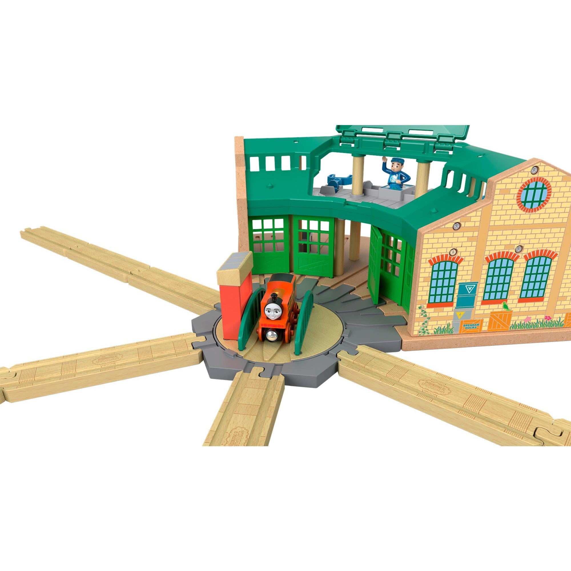 Red roof Brio Thomas r ENGINE SHED FOR WOODEN TRAIN TRACK SET 