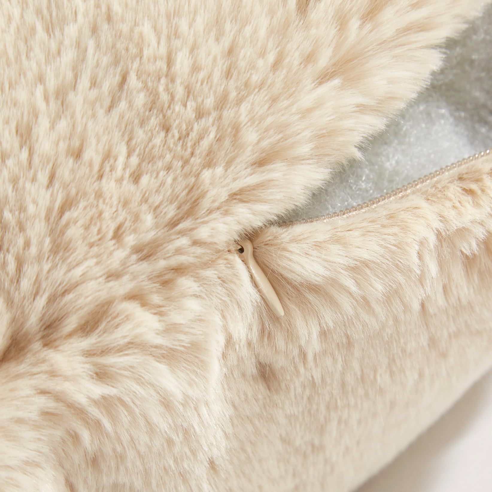 Mainstays Faux Fur Soft Pillow, 18 x 18, Tan