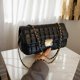thumbnail image 3 of Bolso cuadrado de cuero de PU Bolso de hombro acolchado para mujer con bolso de cadena Bolso hobo, 3 of 9