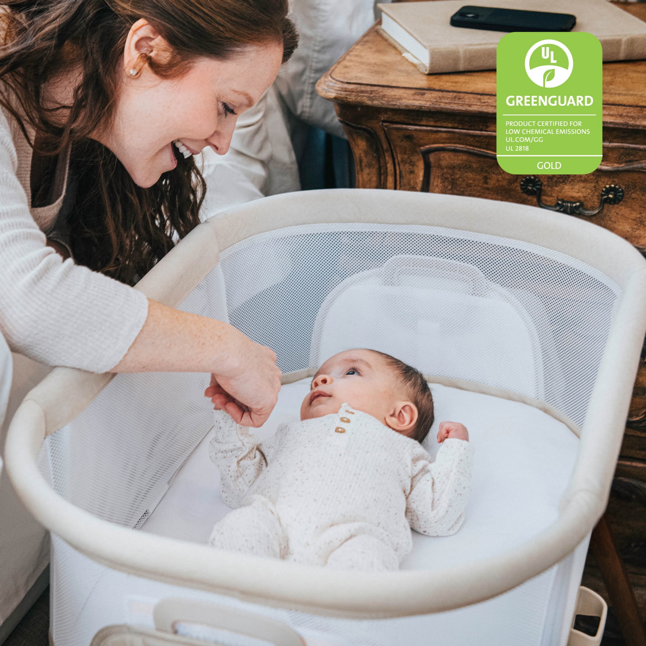 Chicco LullaGlide® Plus Electronic 3-in-1 Portable Bassinet with Carry Bag and Fitted Sheet  - Serene (Beige), New