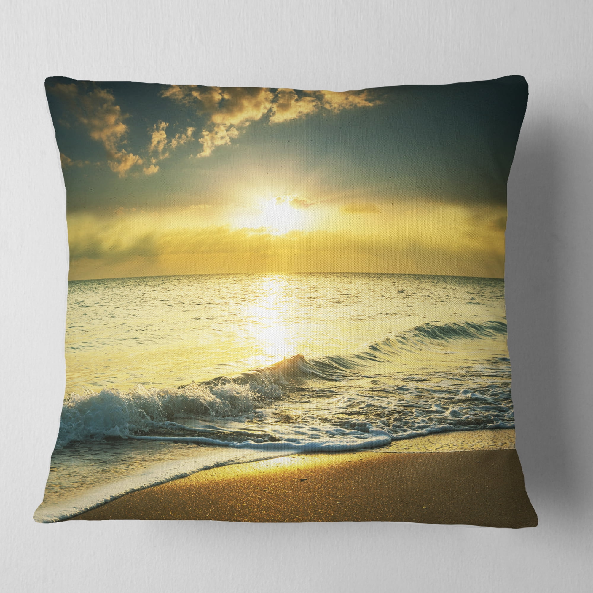 Designart 16" x 16" Sea & Shore Polyester Throw Pillow
