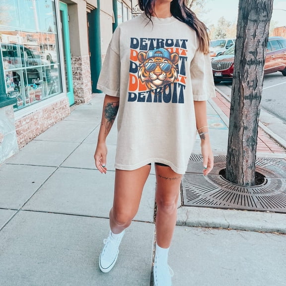 Detroit Baseball T-Shirt, Gift for Fan, Vintage Detroit Tshirt, Gameday Baseball Crewneck Shirt