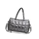 thumbnail image 5 of Bolso bandolera acolchado con cierre de cremallera y asa superior de gran capacidad para desplazamientos Gris, 5 of 9