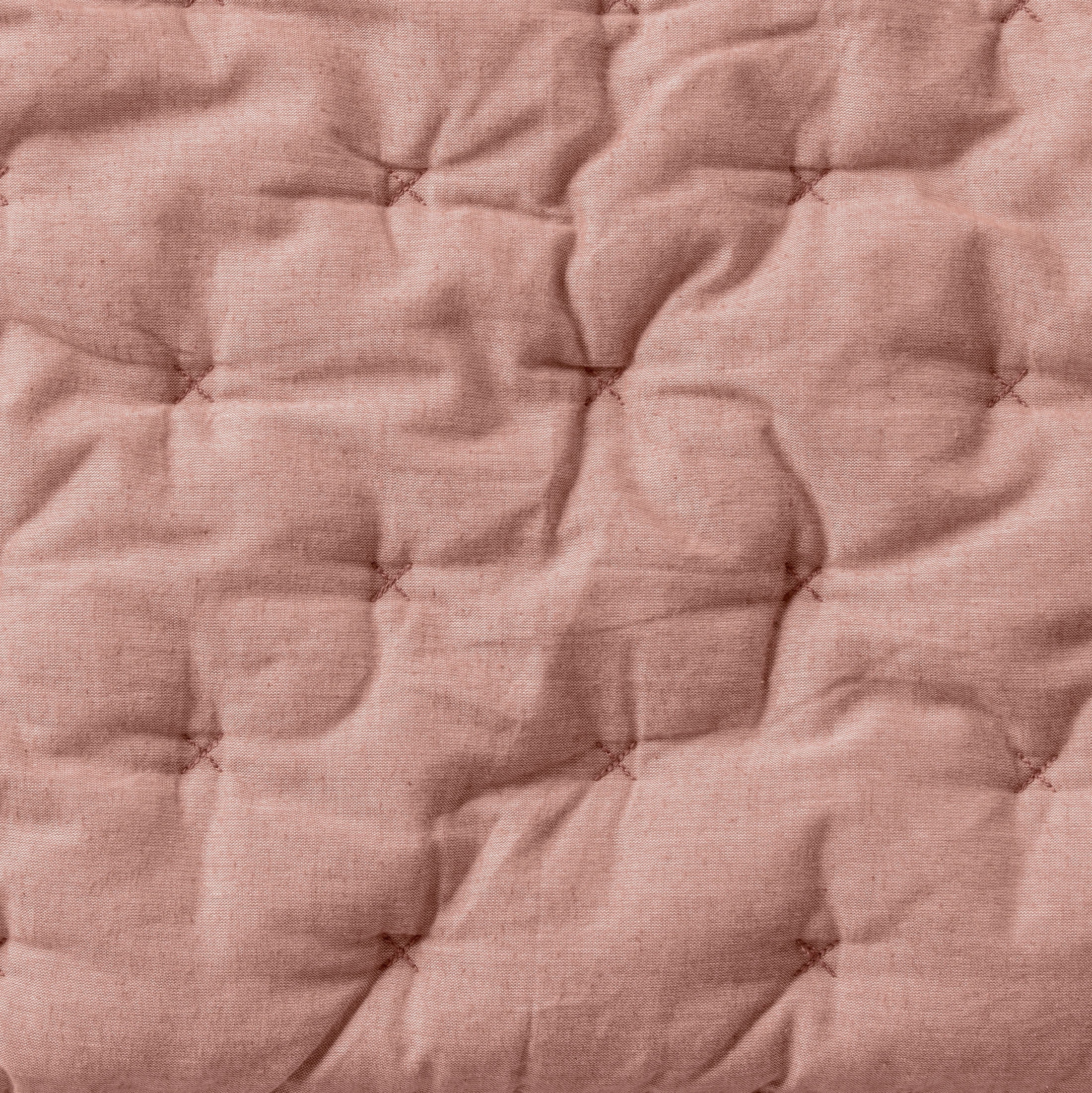 Better Homes & Gardens Rose Chambray Quilt, King