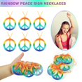 thumbnail image 4 of Set Banballon Hippie para fiestas de los años 60 y 70 con gafas de sol y accesorios, 4 of 6
