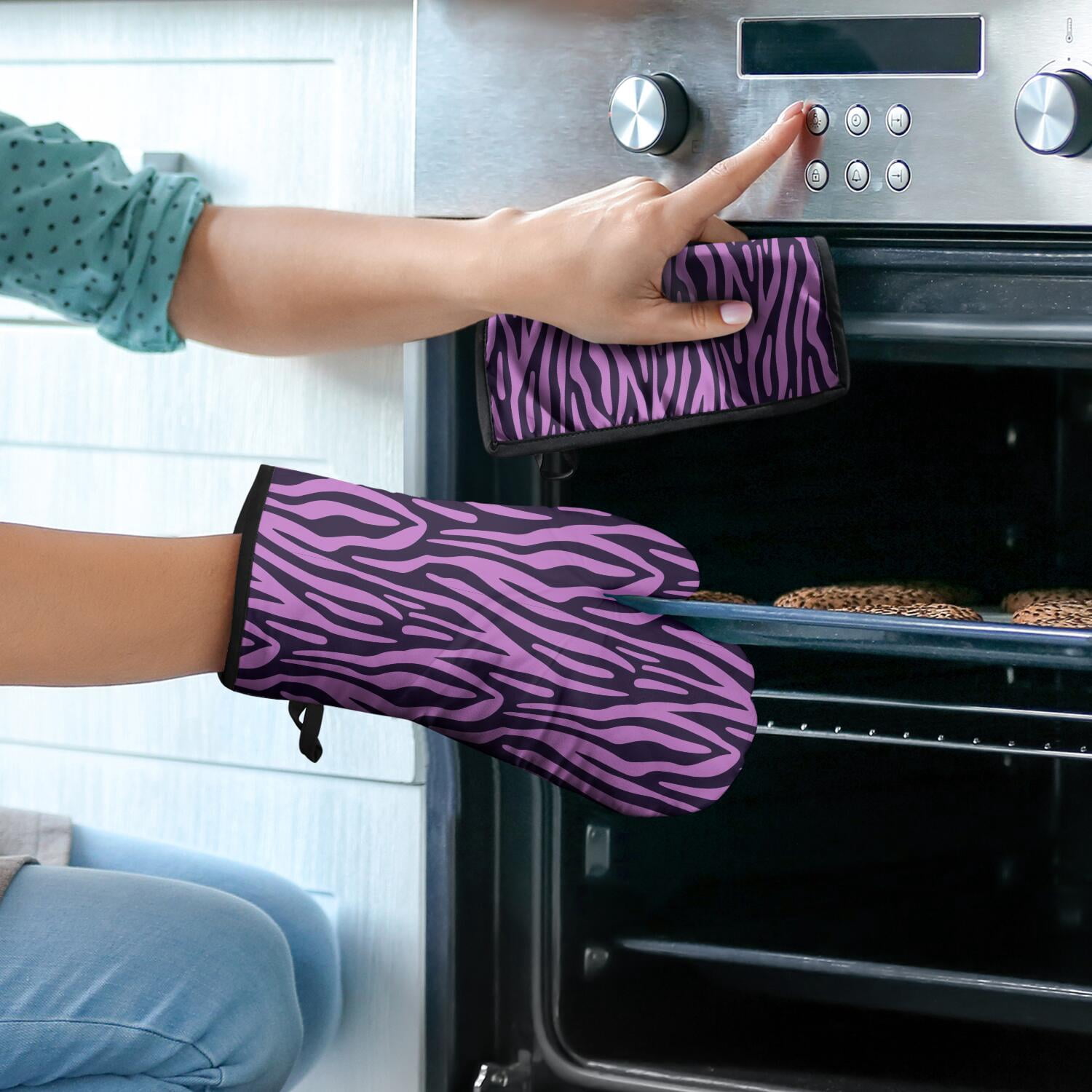 Leopard Print Oven Mitts and Pot Holders Set Of 4, Heat Resistant Kitchen Gloves with Non-Slip Grip, Hanging Loop, Soft Cotton Lining for Baking, Cooking, Grilling, Barbecue