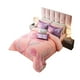 thumbnail image 1 of Edredón Lavable Kira Mat-Xl/Qs Poliester Deep Rose Concord, 1 of 4