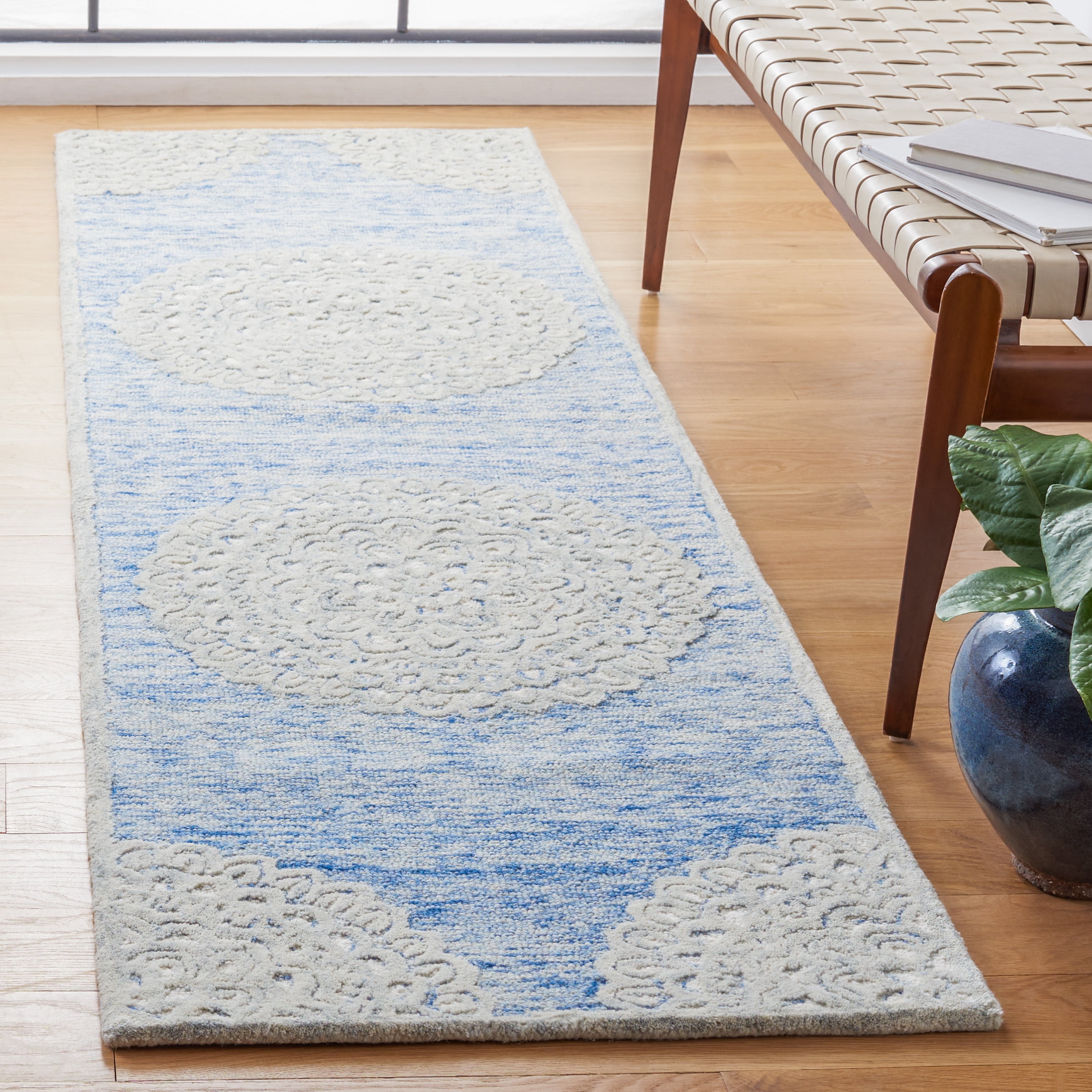 SAFAVIEH Metro Denholm Medallion Runner Rug, Blue/Ivory, 2'3" x 8'