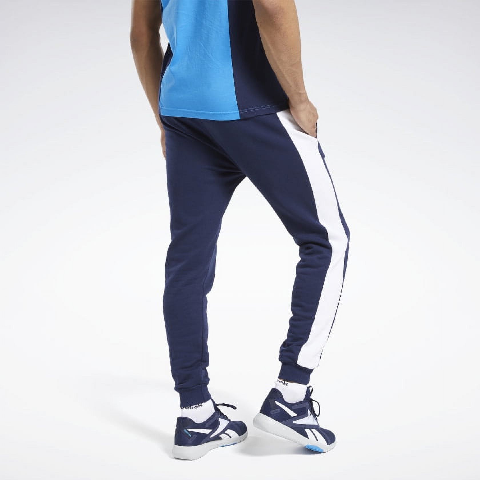 training essentials vector joggers