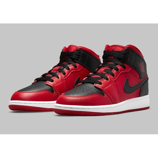 Ni - ke Air Jordan 1 Mid GS Size 6.5 Reverse Bred Black Red Sneakers 554725 660