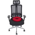thumbnail image 4 of Cojín para hemorroides con almohada para coxis de donut, nuevo cojín inflable redondo para silla, soporte para cadera, cojín para asiento para hemorroides con bomba (rojo), 4 of 5