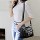 thumbnail image 4 of Bolso de Hombro para Mujer de Piel Sintética Suave y Lavada - Multicremallera, Espacioso, de Gran Capacidad, para Uso Diario, Viajes, Trabajo y Compras (Negro, Marrón, Rojo), 4 of 6