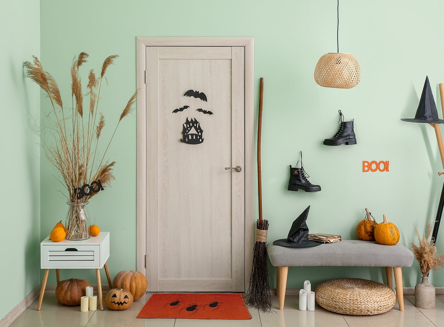 Simply Daisy Hanging Spiders Sienna Halloween Chenille Area Rug, 18" x 30"