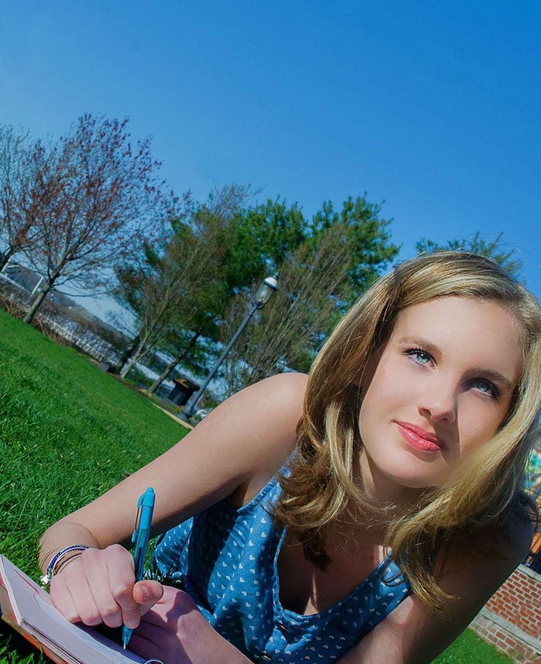 ZEBRA Z-Grip Retractable Ballpoint Pens, Blue, Medium Point, 7Pk