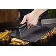 thumbnail image 3 of Prensa de Parrilla Blackstone Negro XL con Base Extra Ancha y Mango Resistente al Calor, 3 of 3