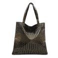 thumbnail image 5 of Bolso de hombro de celebridad de Internet con textura de gran capacidad para mujer, nuevo bolso de mano para uso diario, bolso de mano para mujer 2025., 5 of 5