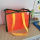 thumbnail image 4 of Bolsa de playa de juguete de malla resistente, ligera y plegable grande, 4 of 5