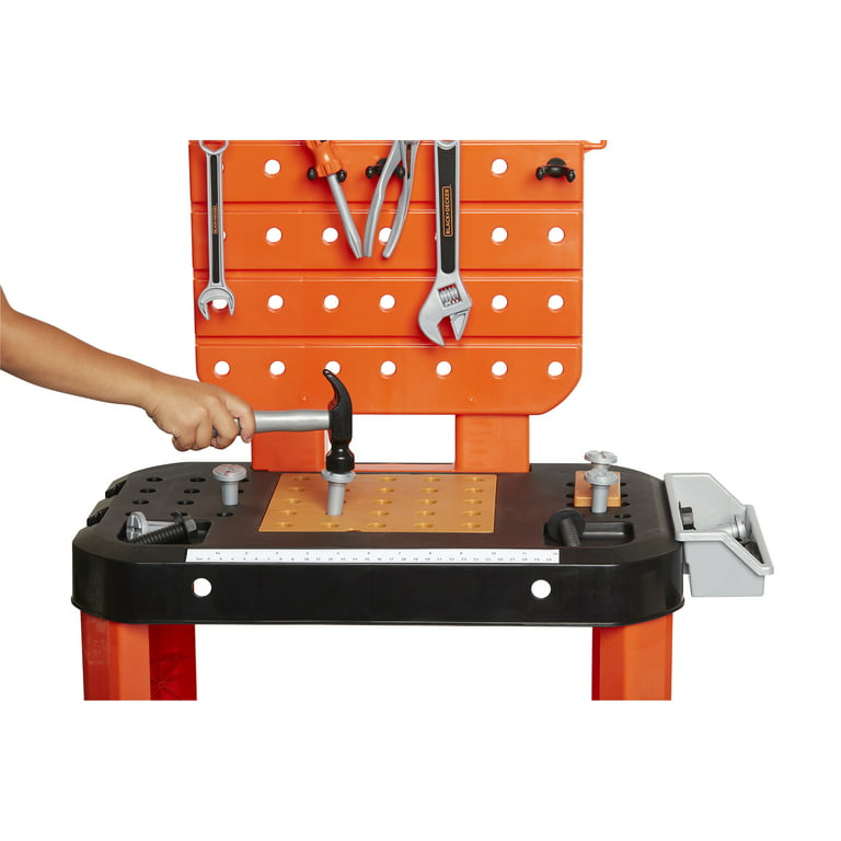 Black & Decker Child's Toy Workbench With Tools for Sale in Schertz, TX -  OfferUp