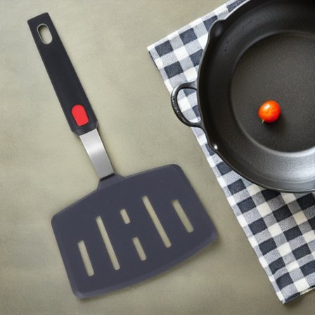 TABLZONE Black Silicone Wide Spatula Turner for Cooking High Heat Resistance Easy Flipping Kitchen Tool 12.5 Inches