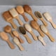 thumbnail image 5 of Peine de bambú para masaje, de mano, que ahorra trabajo, con cabeza redonda, dientes de bambú que no dañan el cabello, peine de goma con cojín de aire para el hogar para cabello largo de mujer, regalo, 5 of 6
