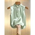 thumbnail image 2 of Blusa Sin Mangas De Satén Verde Con Cuello Plisado Y Escote Hueco, 2 of 30