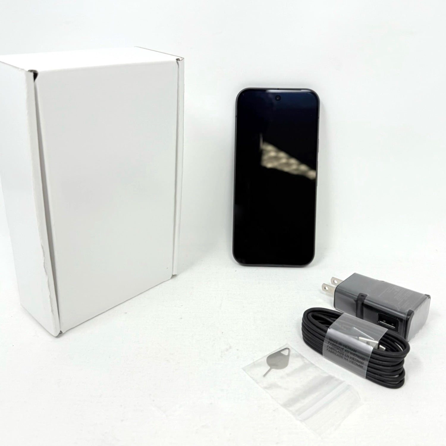 Google Pixel 9 5G 128GB G2YBB Consumer Cellular 6.3" 12GB RAM Smartphone - Obsidian