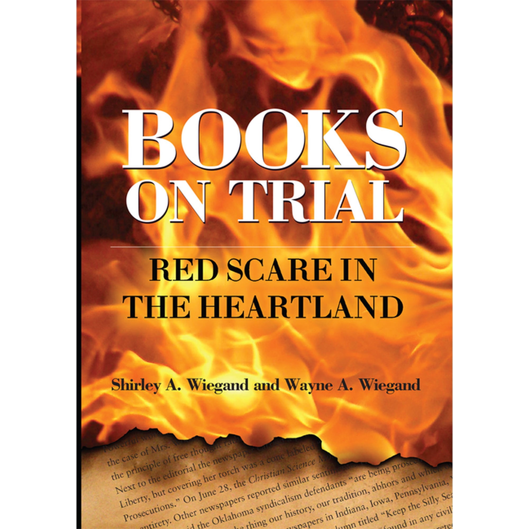Books on Trial: Red Scare in the Heartland (Paperback)