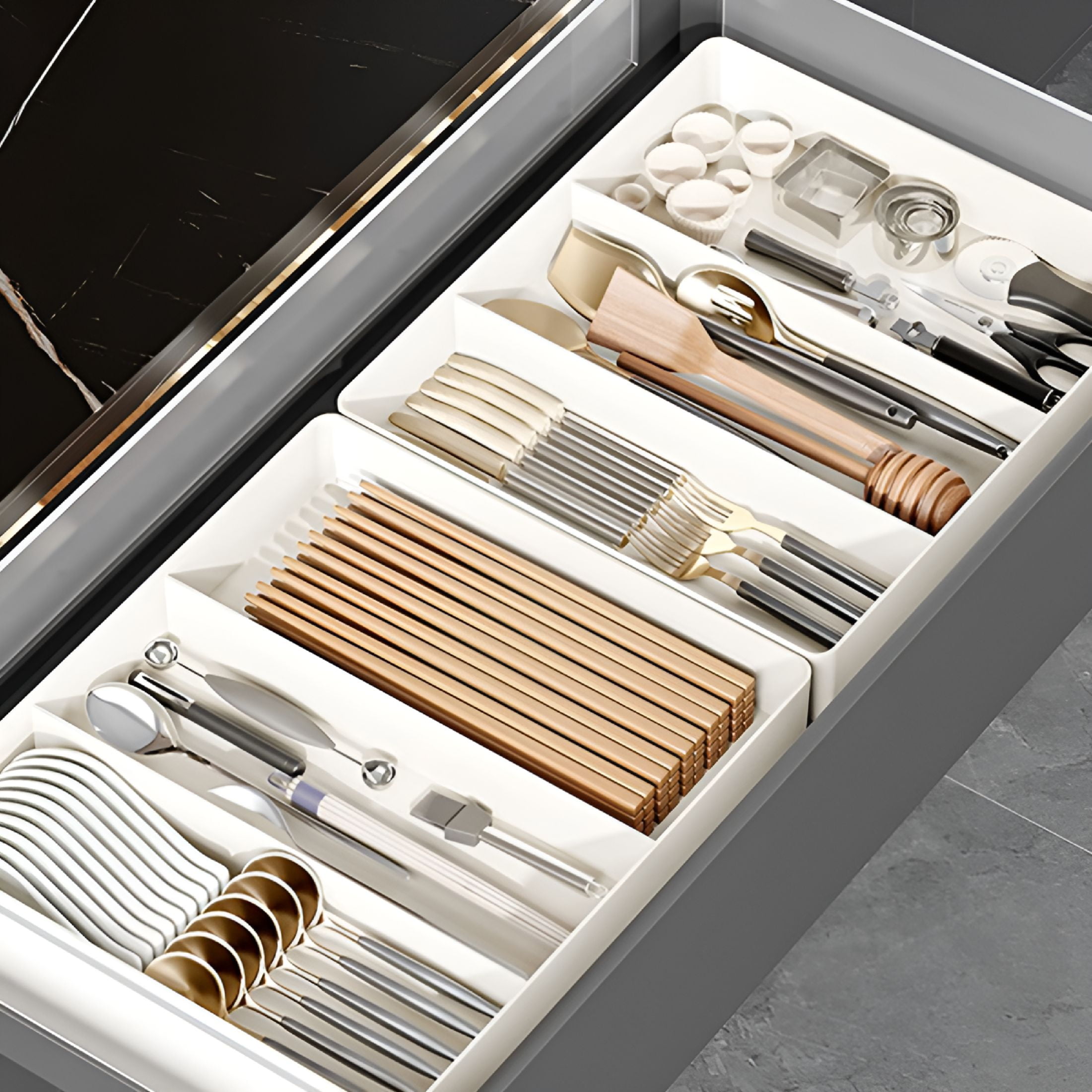 ACDANC 2026 New Utensil Organizer for Kitchen Drawers,5 Cell Expandable Silverware Flatware Cutlery Storage Tray,Large Utensil Holder Organize Forks,Spoons,Knives Fits Most Drawers for Kitchen