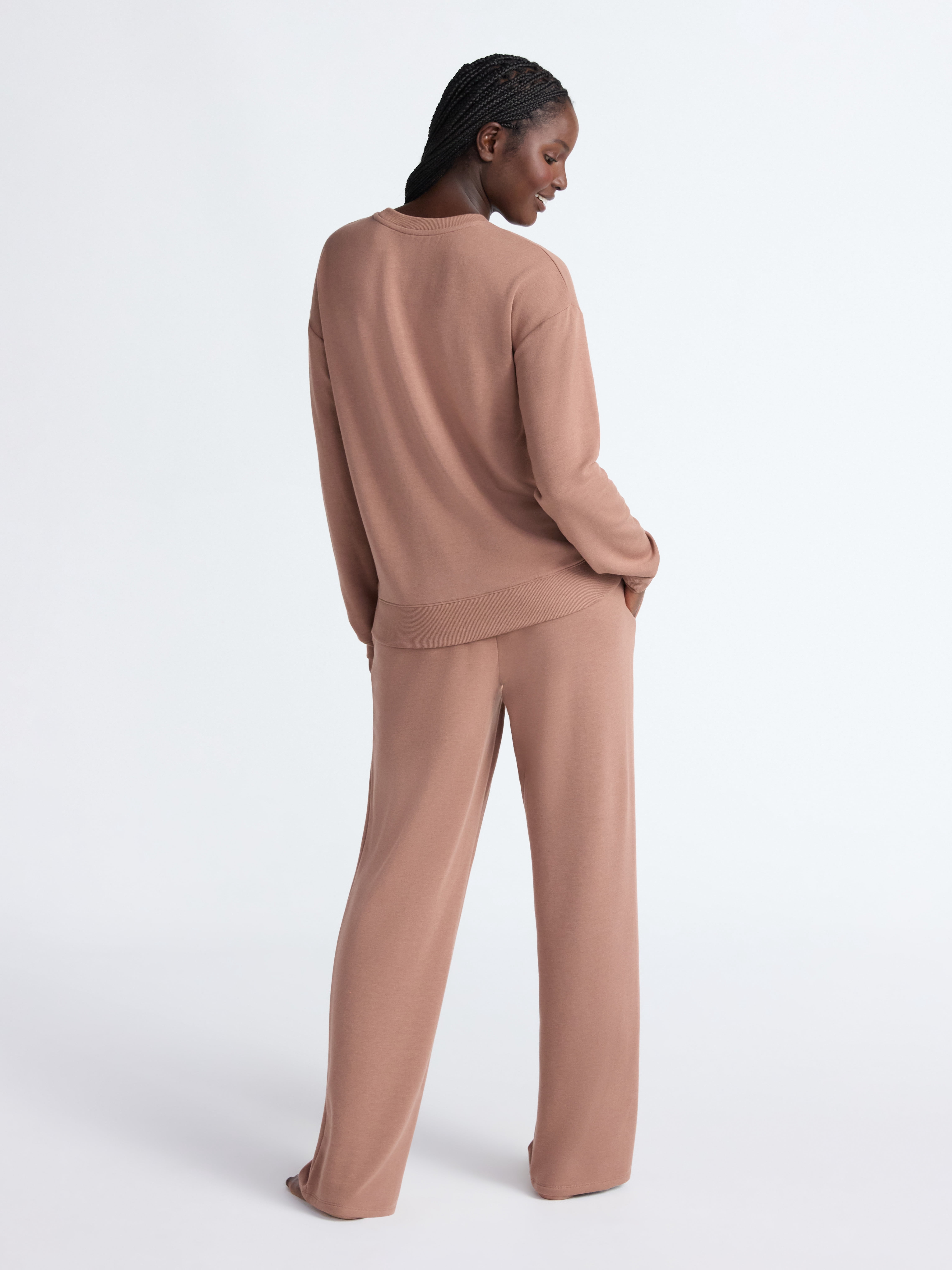 Joyspun Women's Fleece Long Sleeve Top and Straight Leg Pants Lounge Set, 2-Piece, Sizes XS-3X