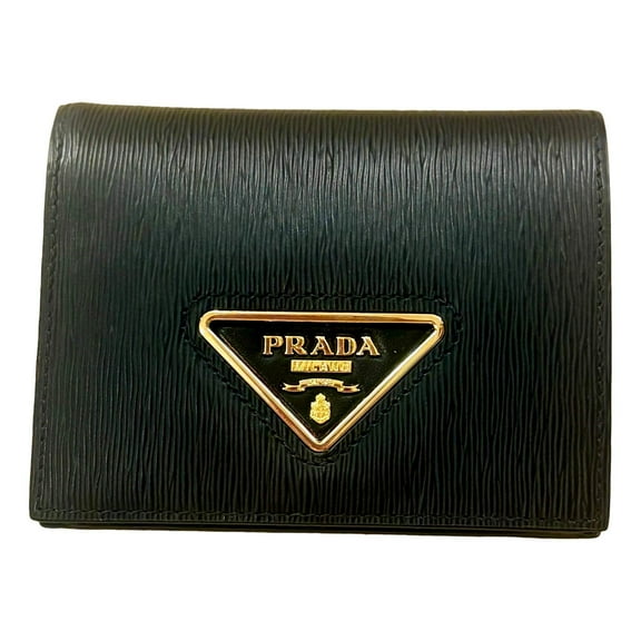 Prada Vitello Move Nero Black Triangle Logo Leather Bifold Snap Wallet