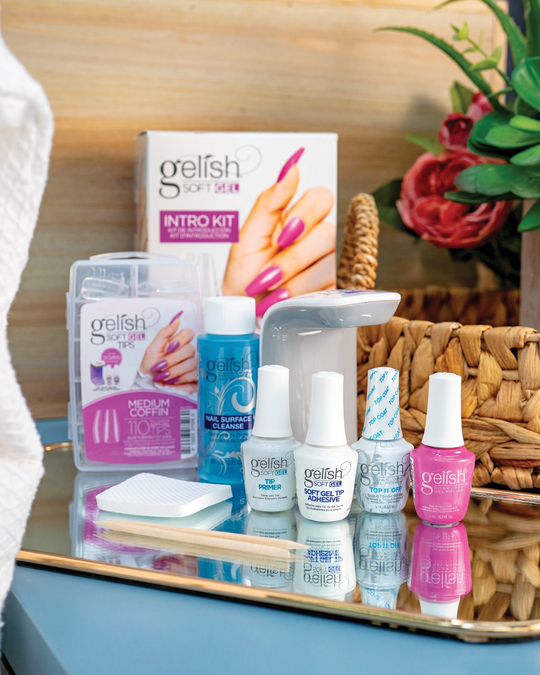 Gelish Soft Gel Intro Medium Coffin Nail Kit with 110 Ct Pre Shaped Tip