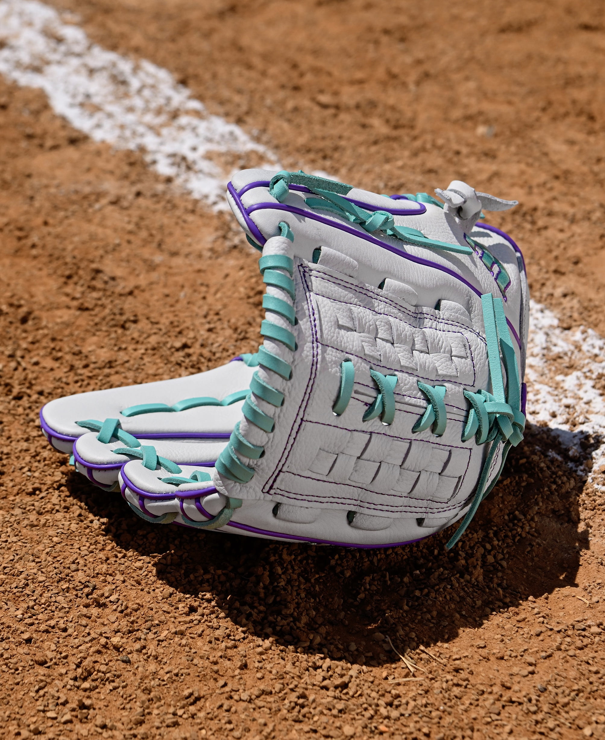 Wilson 2026 A500â„¢ Siren 11.75\" Youth Fastpitch Glove - White/Purple/Teal, Right Hand Throw