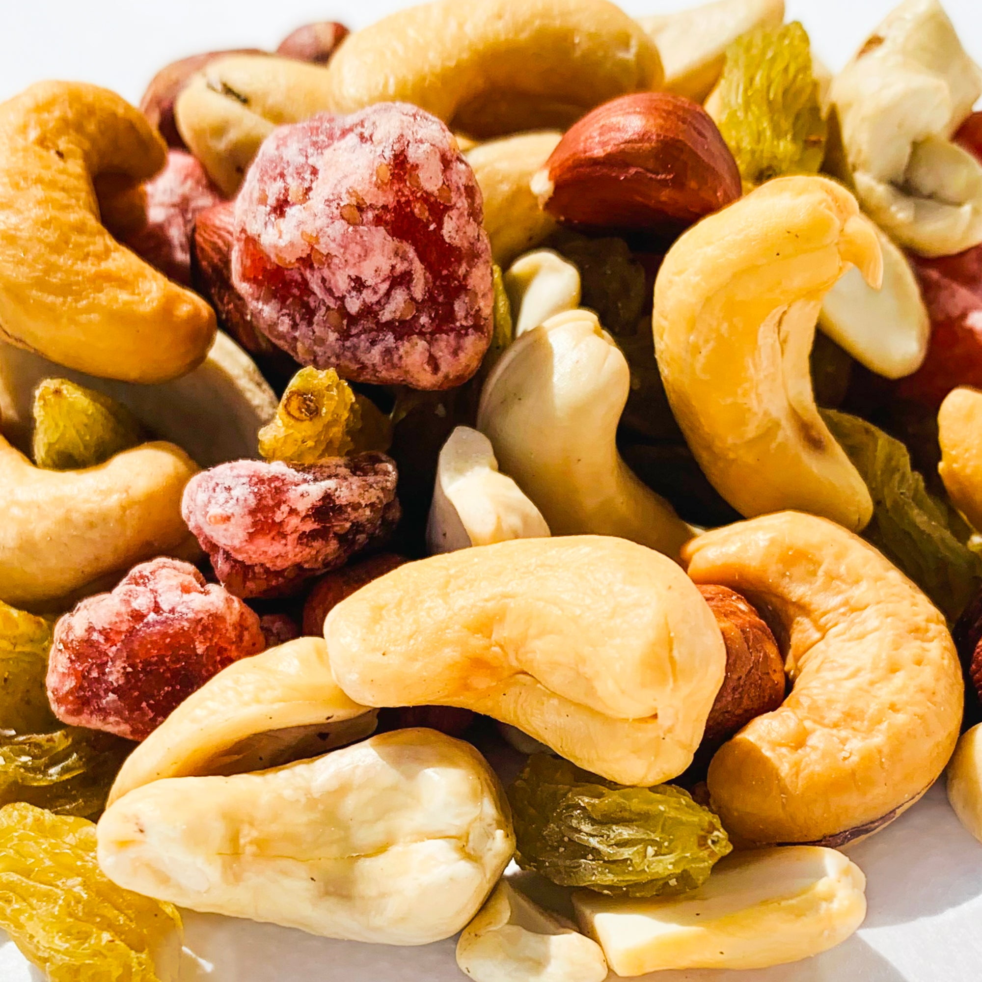 NY SPICE SHOP - JFK Strawberries & Cashews Trail Mix - 1 Pound - Healthy Snacks - Snack Mix