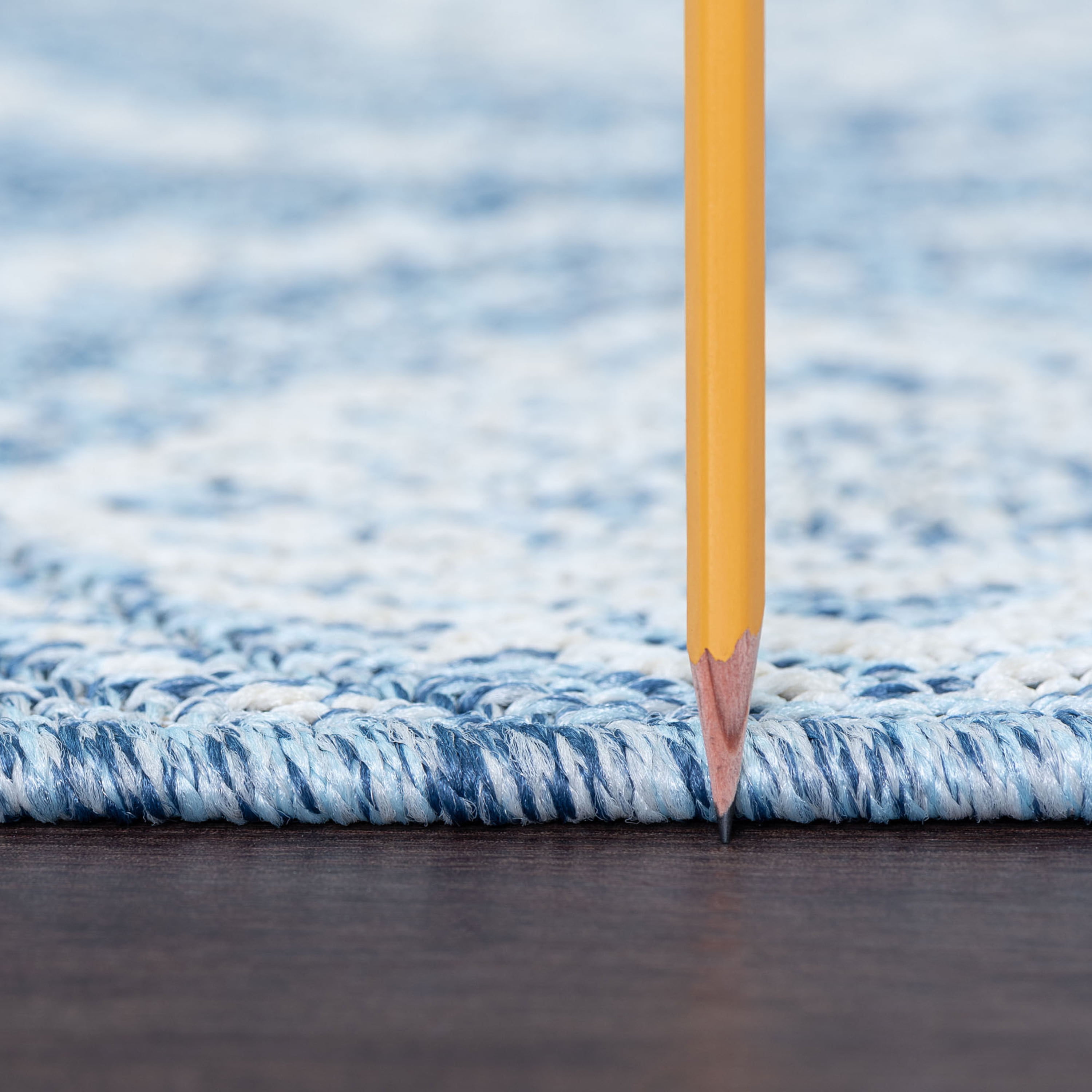 2x3 Water Resistant, Small Indoor Outdoor Rugs for Patios, Front Door Entry, Entryway, Deck, Porch, Balcony | Outside Area Rug for Patio | Blue, Damask | Size: 2' x 3'