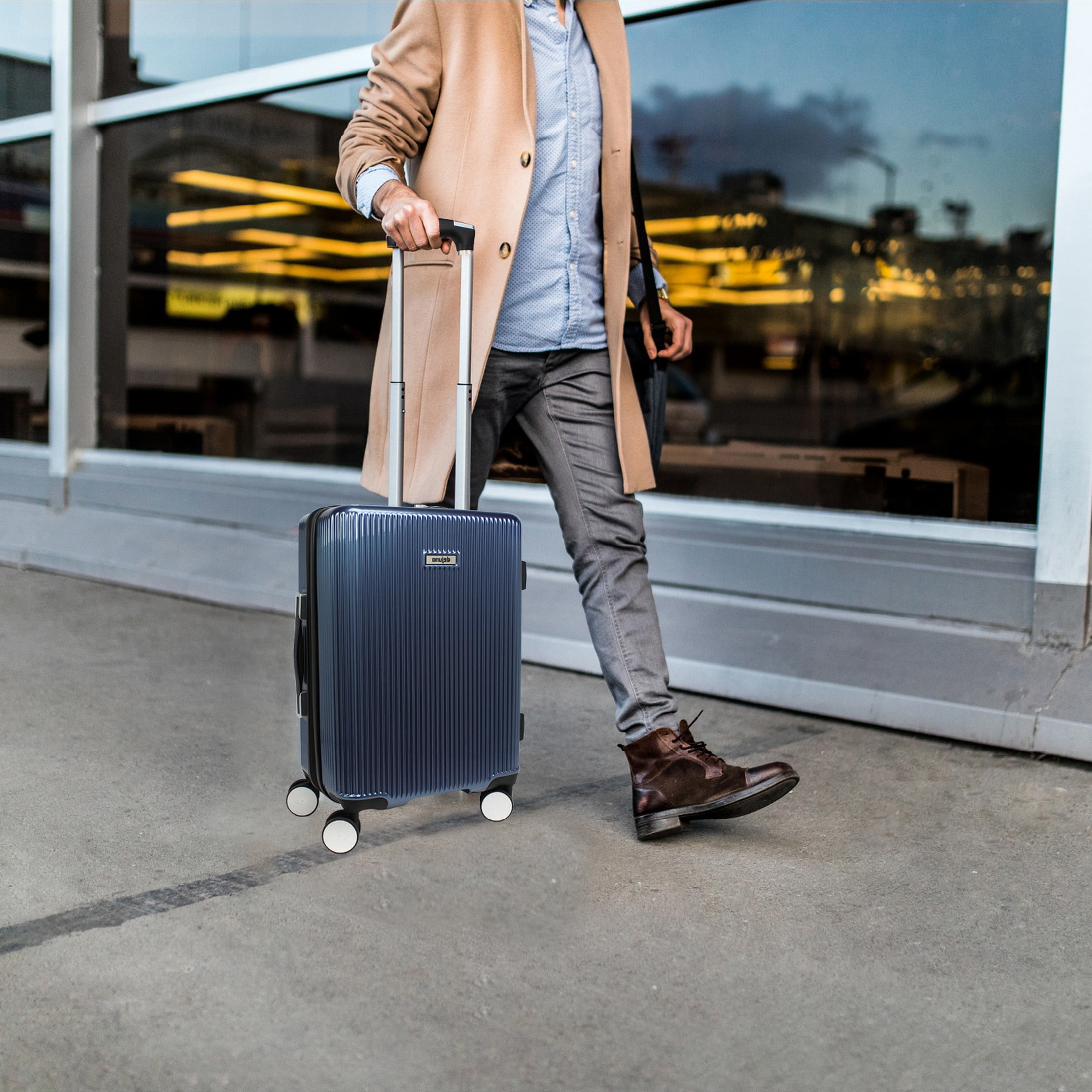World Traveler Dejuno Monarch 3-Piece Polycarbonate Spinner Luggage Set - Iron Blue