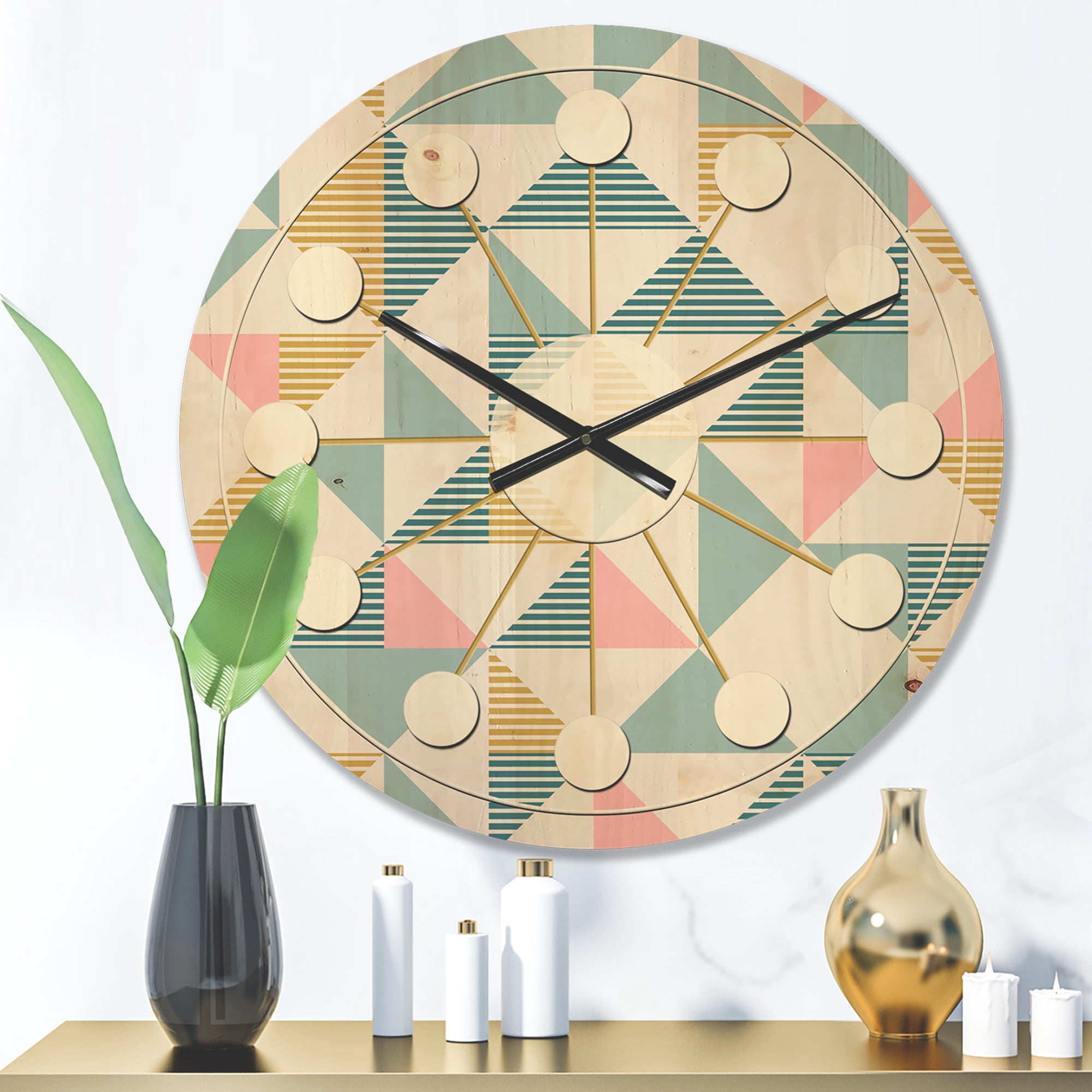Designart 'Diamond Retro Pattern I' Mid-Century Modern Wood Wall Clock
